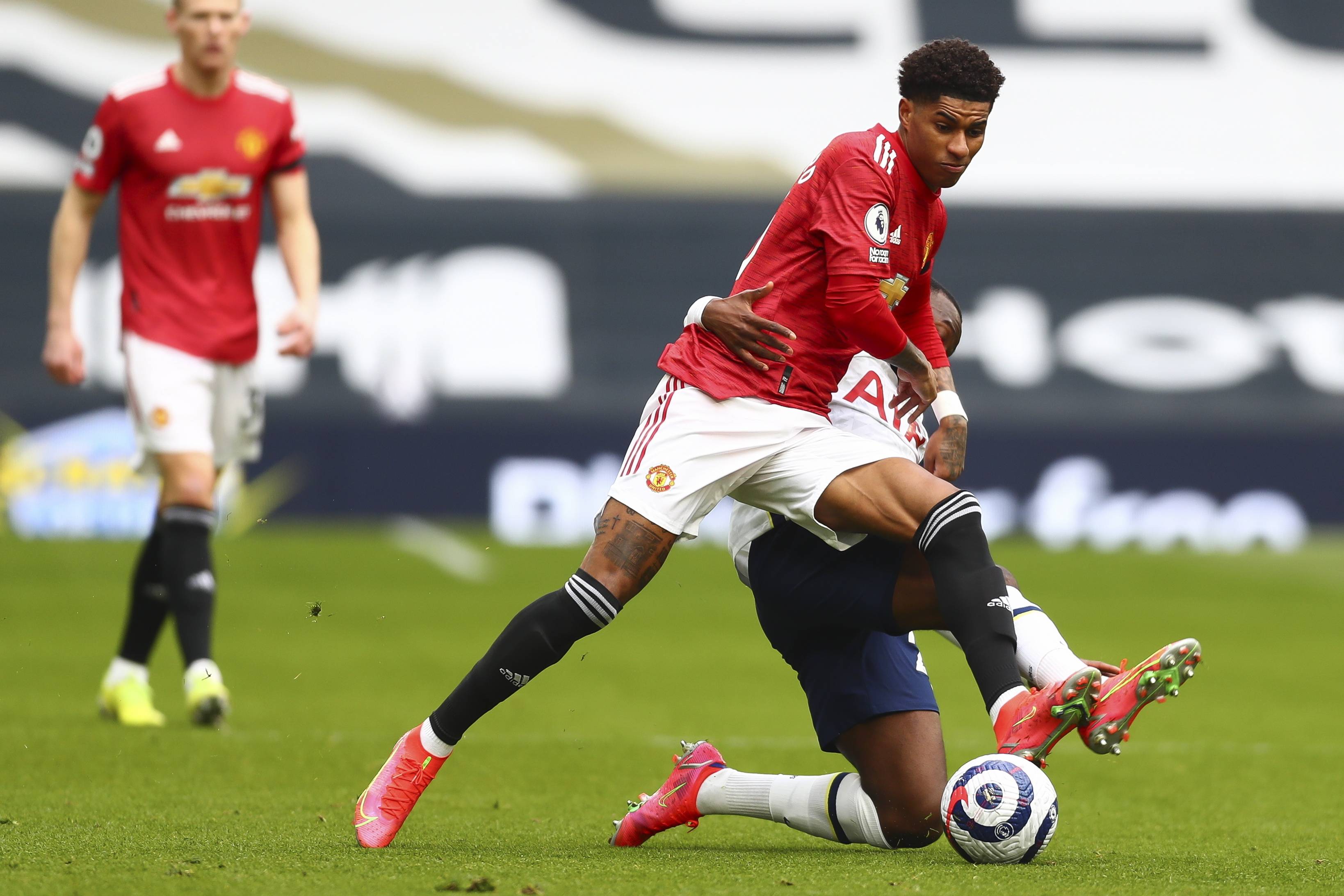 也使其成为 也使其成为