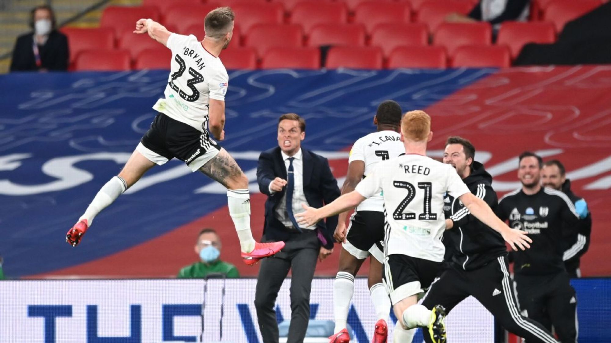 得冠军奖杯 得冠军奖杯