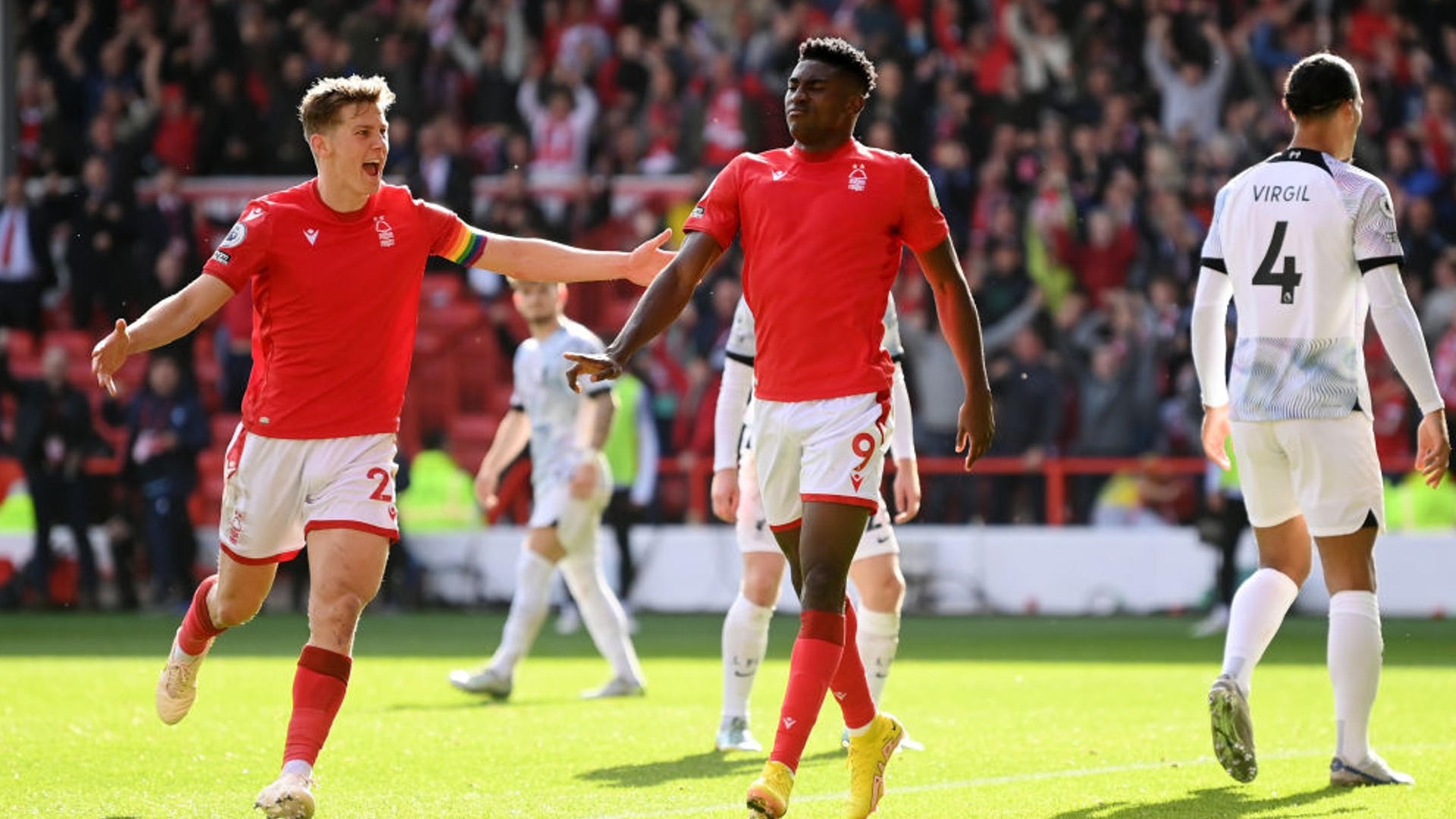 尤其是在中 尤其是在中